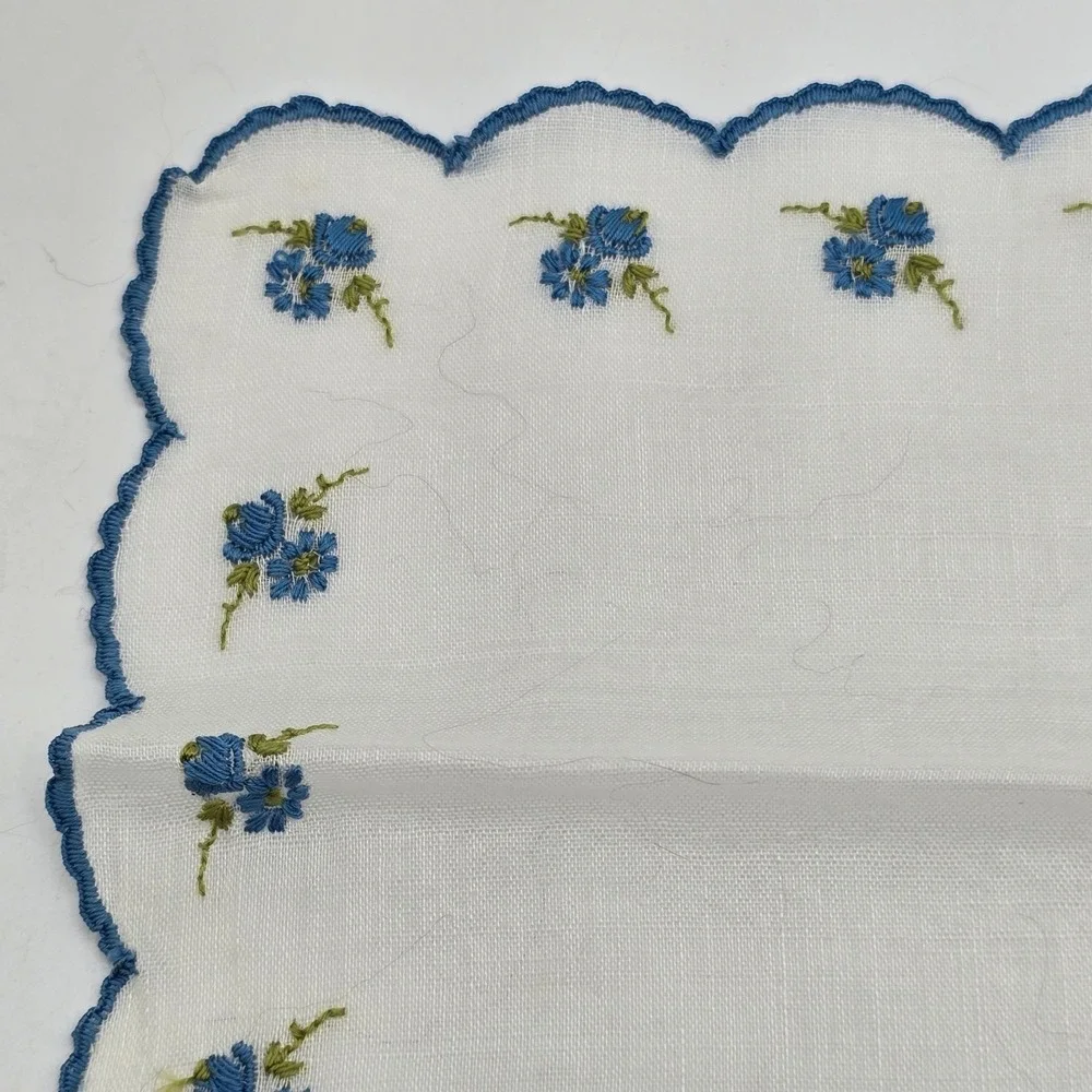 Vintage FLOWERS Ladies‎ Handkerchief Hanky Floral Blue White